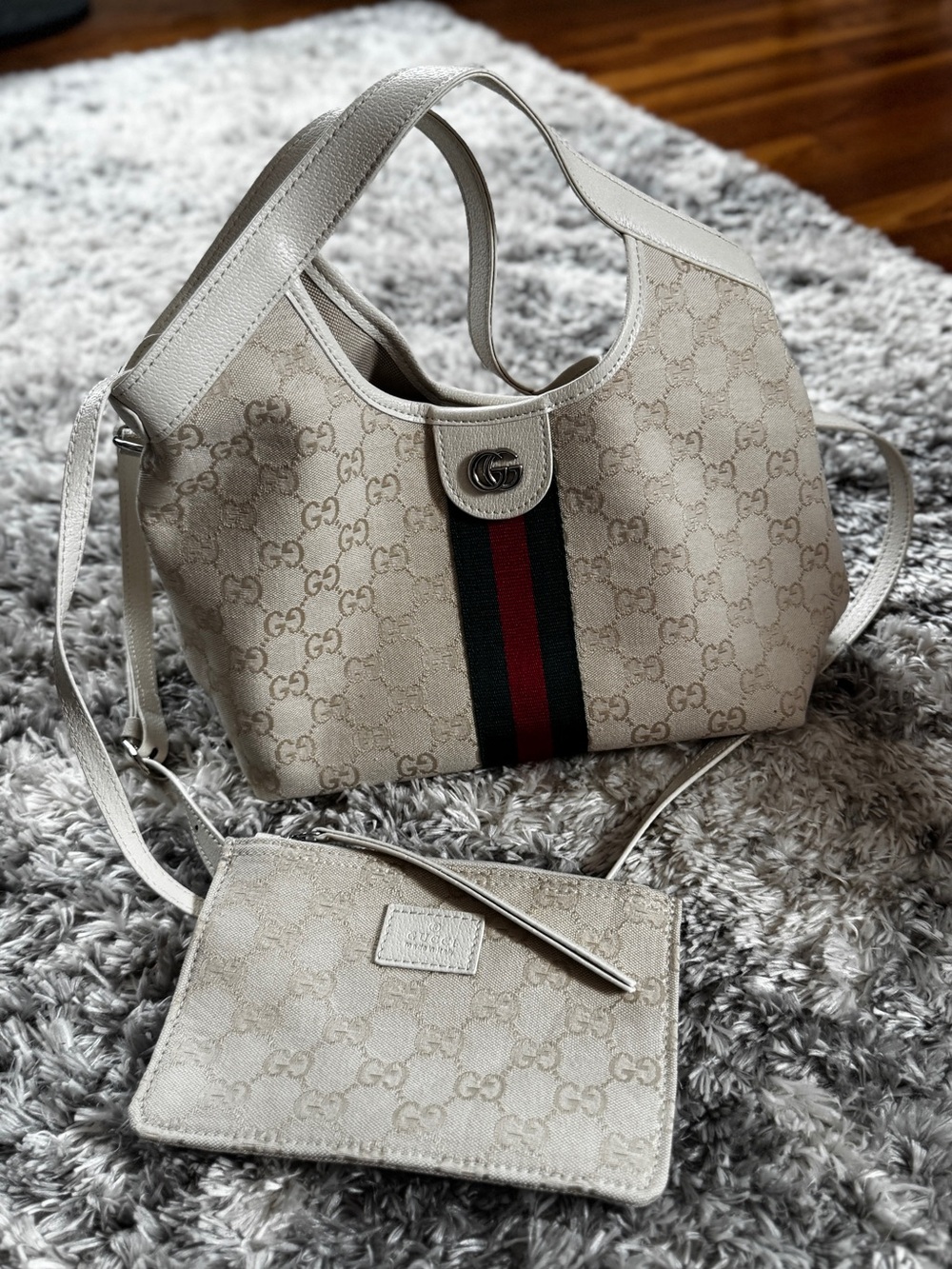 Shoulder Bag - Picture 3 of 3